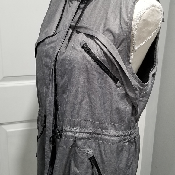 Lou and Gray utility vest 3/$20 - Picture 7 of 10